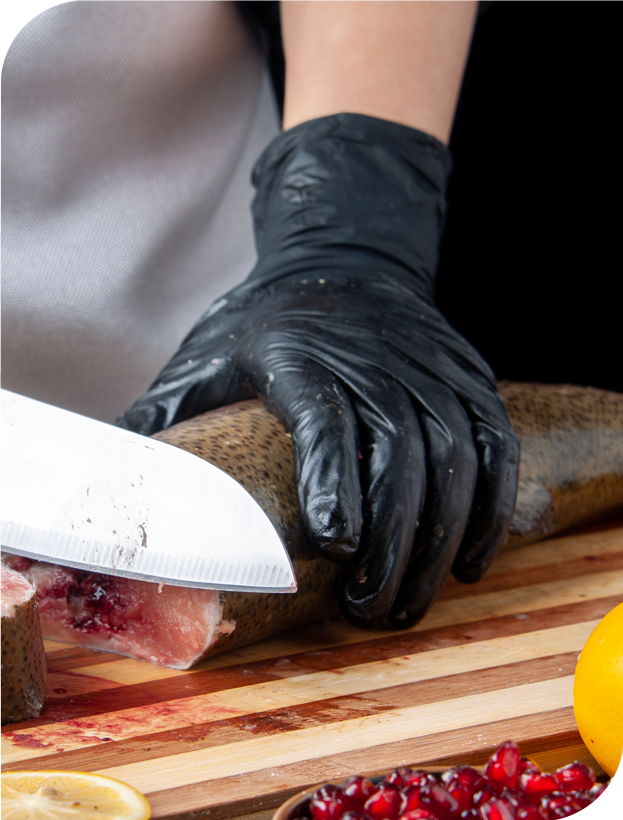 guantes-de-nitrilo-guayaquil-chef-con-guantes-cocina-negros