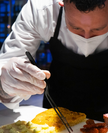 guantes-de-nitrilo-guayaquil-chef-con-mascarilla